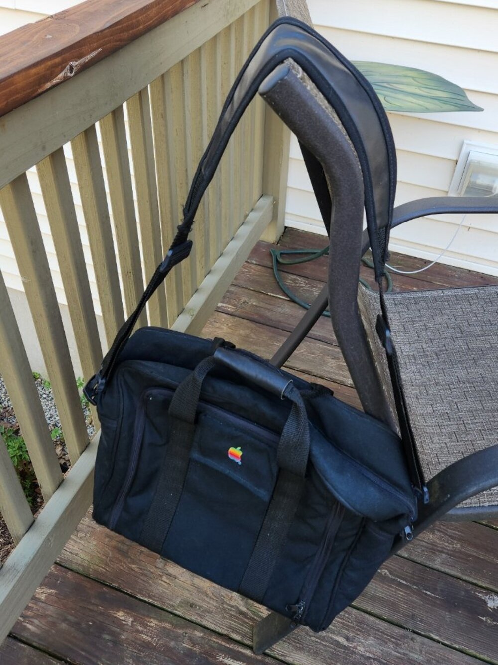 Macintosh Laptop Bag Portfolio Carrying Case Crossbody Black Rainbow Apple Logo - Picture 10 of 10